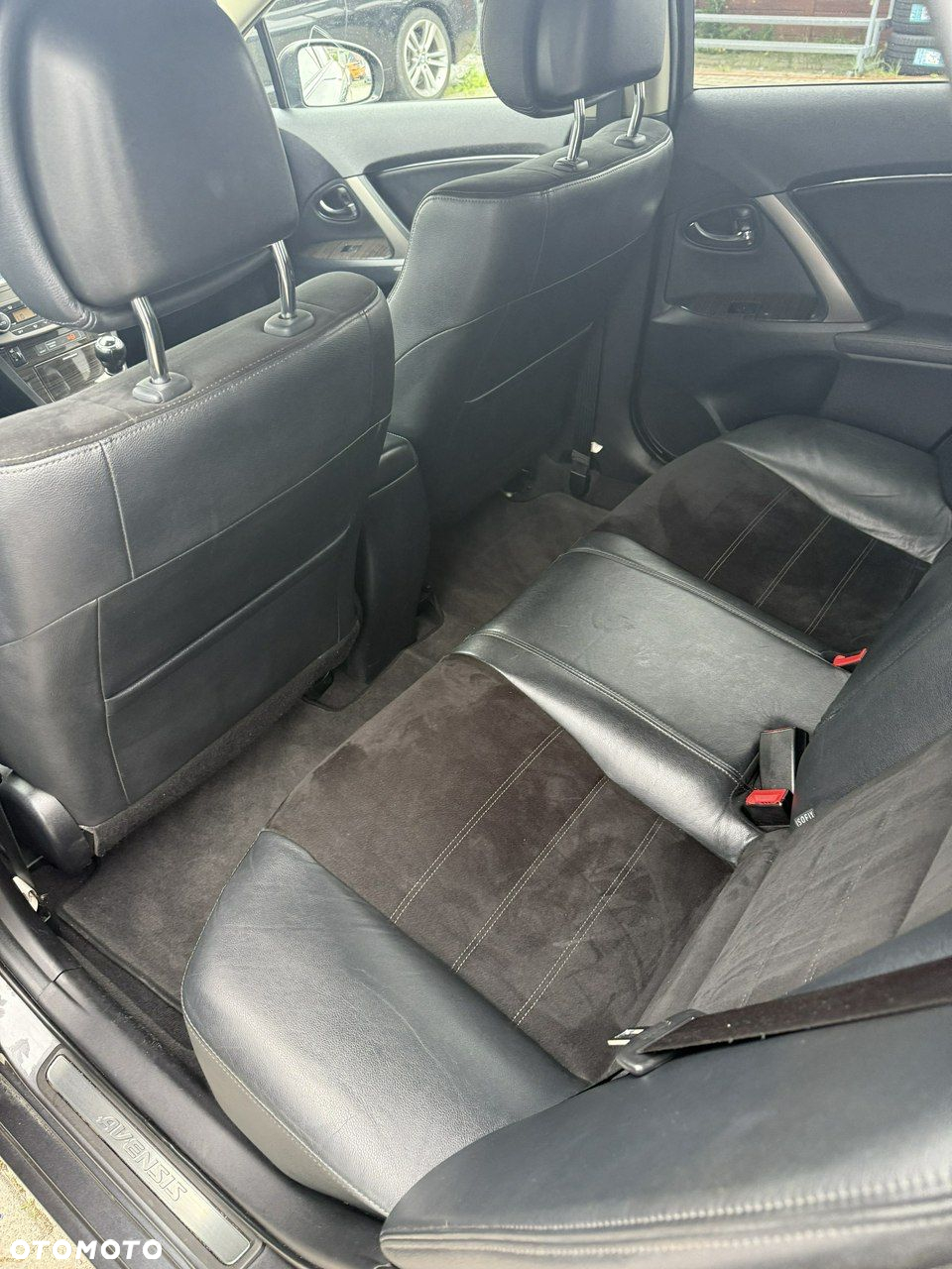 Toyota Avensis 2.0 D-4D Premium - 10