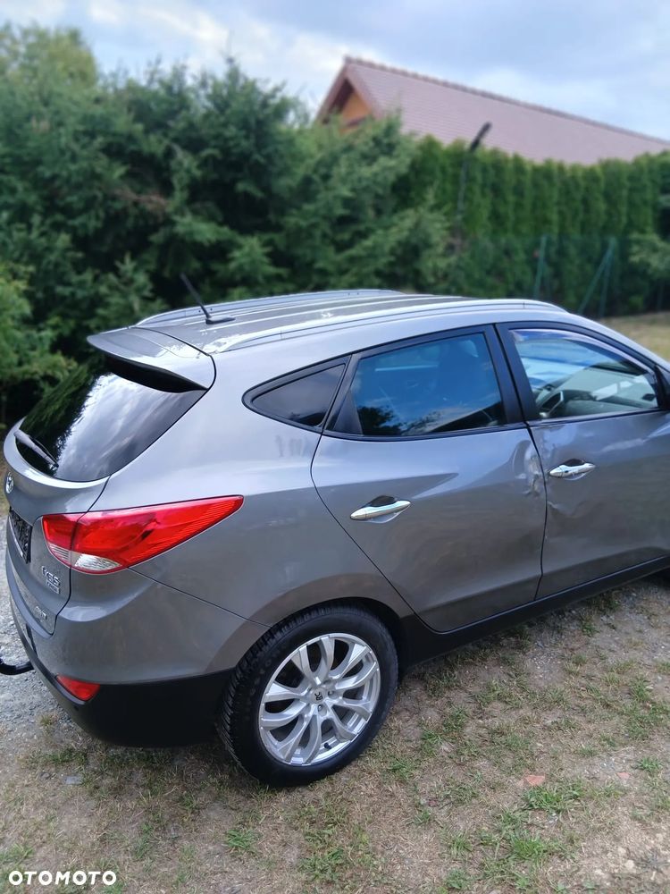Hyundai ix35 2.0 CRDi 4WD Fifa World Cup Silver Edition - 12
