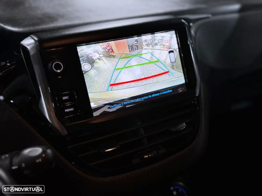 Peugeot 208 1.6 BlueHDi Style - 10