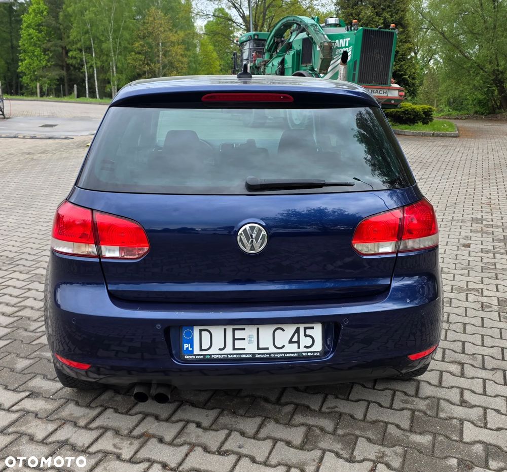 Volkswagen Golf - 6