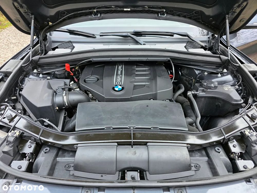 BMW X1 sDrive18d xLine - 30