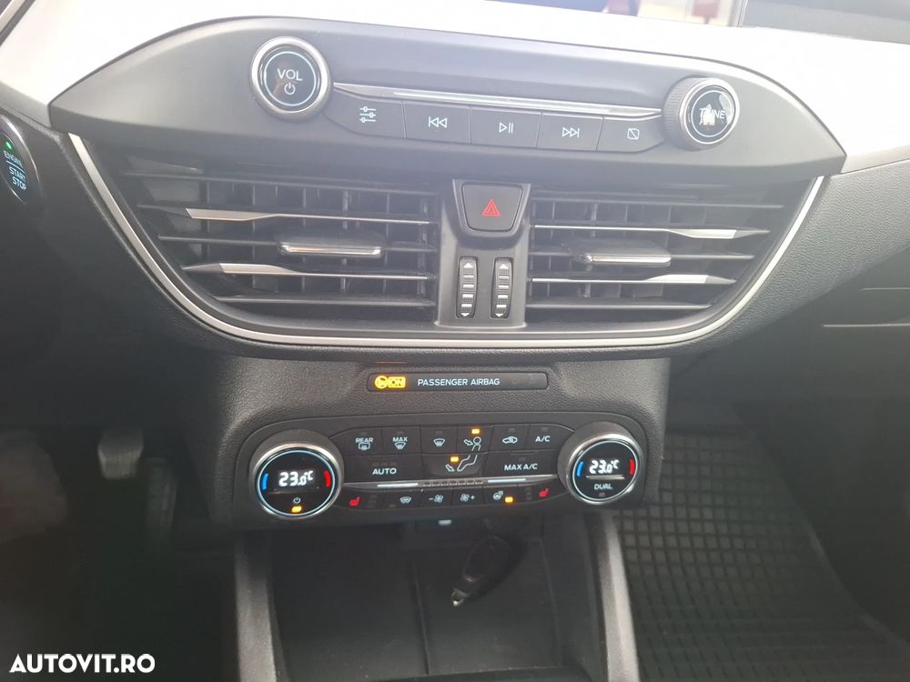 Ford Focus 1.0 EcoBoost MHEV Connected - 22