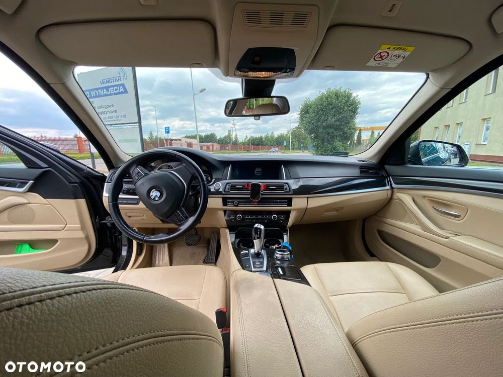 BMW Seria 5 520d Luxury Line - 6