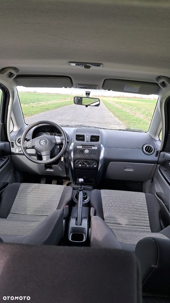 Suzuki SX4 2.0 DDiS Comfort 4WD - 10