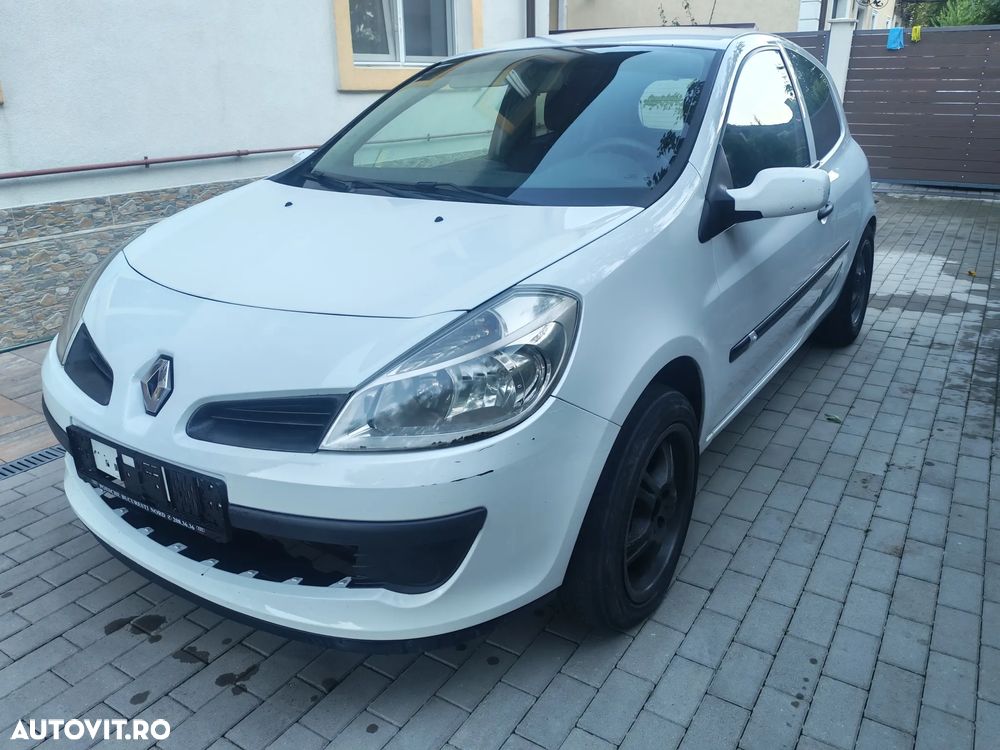 Renault Clio - 1
