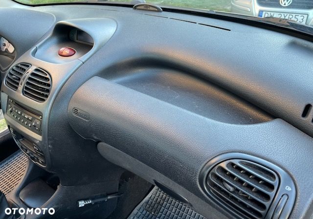 Peugeot 206 2006 photo 2