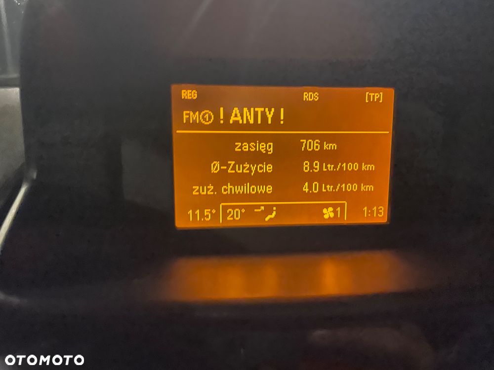 Opel Corsa 1.4 16V Cosmo - 15