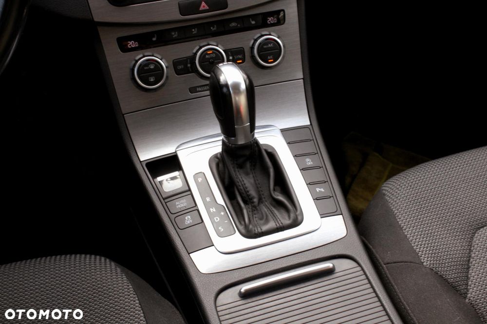 Volkswagen Passat Variant 2.0 TDI DSG BlueMotion Technology Trendline - 10