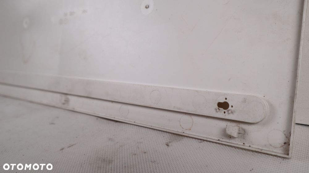 KAMPER PRZYCZEPA KEMPINGOWA ZAMKNIĘCIE KRATKI WENTYLACYJNEJ LODÓWKI  48 CM X 22,3 CM - 8