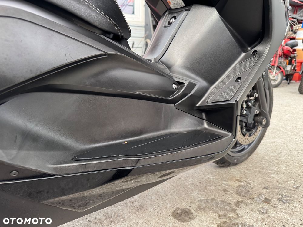 Yamaha X-max - 13