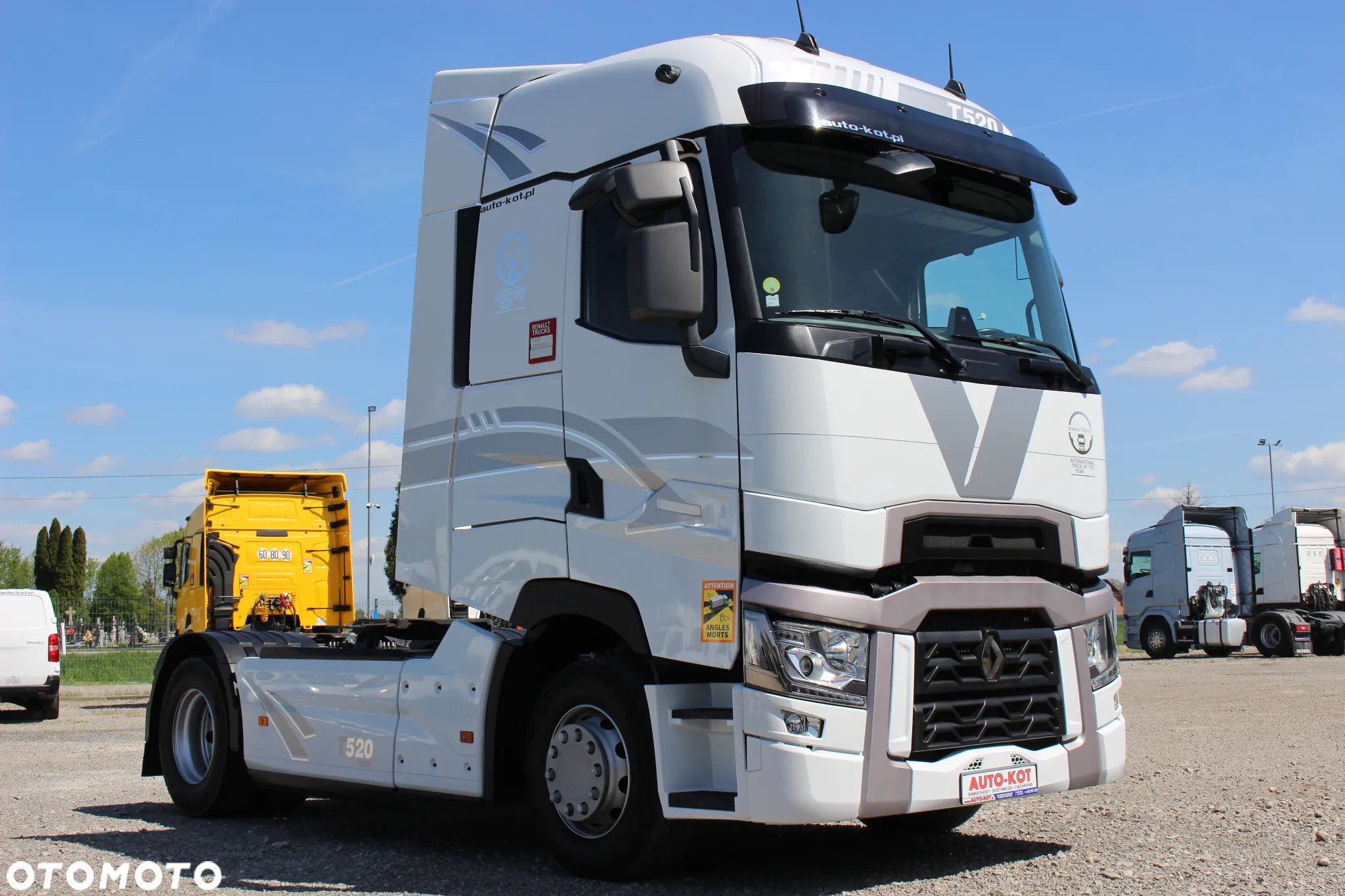 Renault T520 *13L* / KLIMA POSTOJOWA / HIGH CAB / 2 ZBIORNIKI /PEŁNY SPOILER /ACC / BL.MOSTU / Euro 6 /**SERWIS FR**/ STAN IDEALNY / - 19