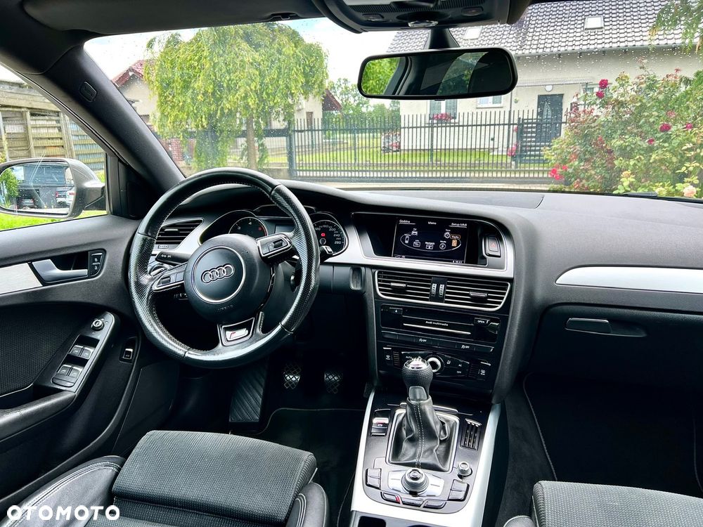 Audi A4 Limousine - 37