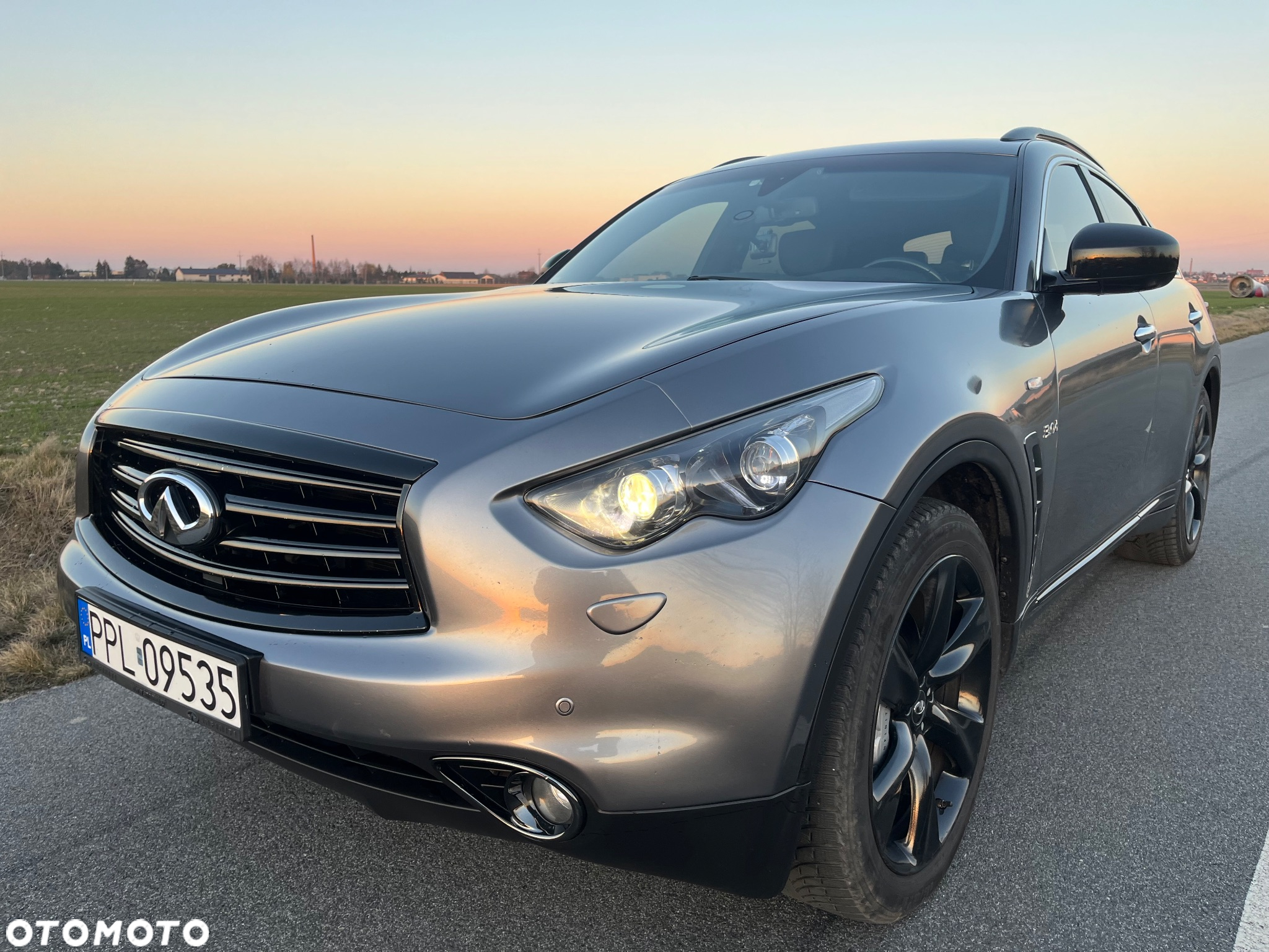 Infiniti QX70 3.0d S - 14
