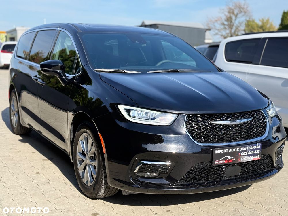 Chrysler Pacifica - 5