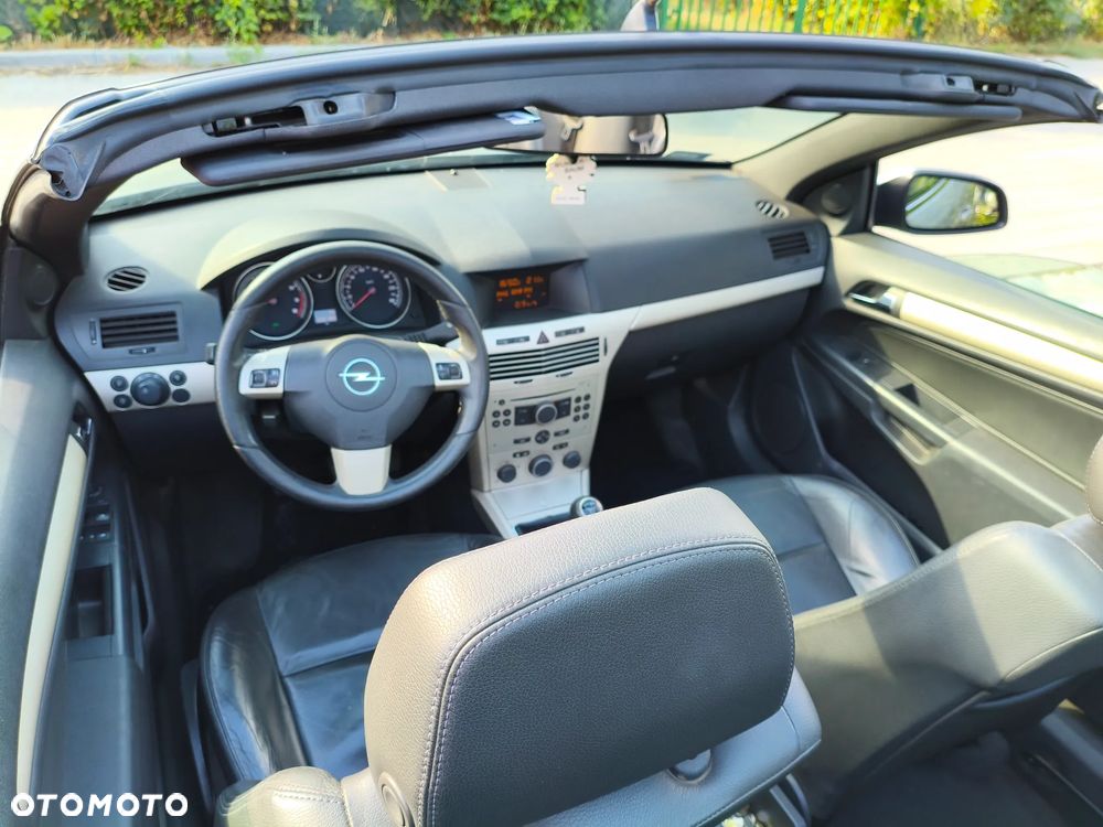 Opel Astra 1.8 Cosmo - 23