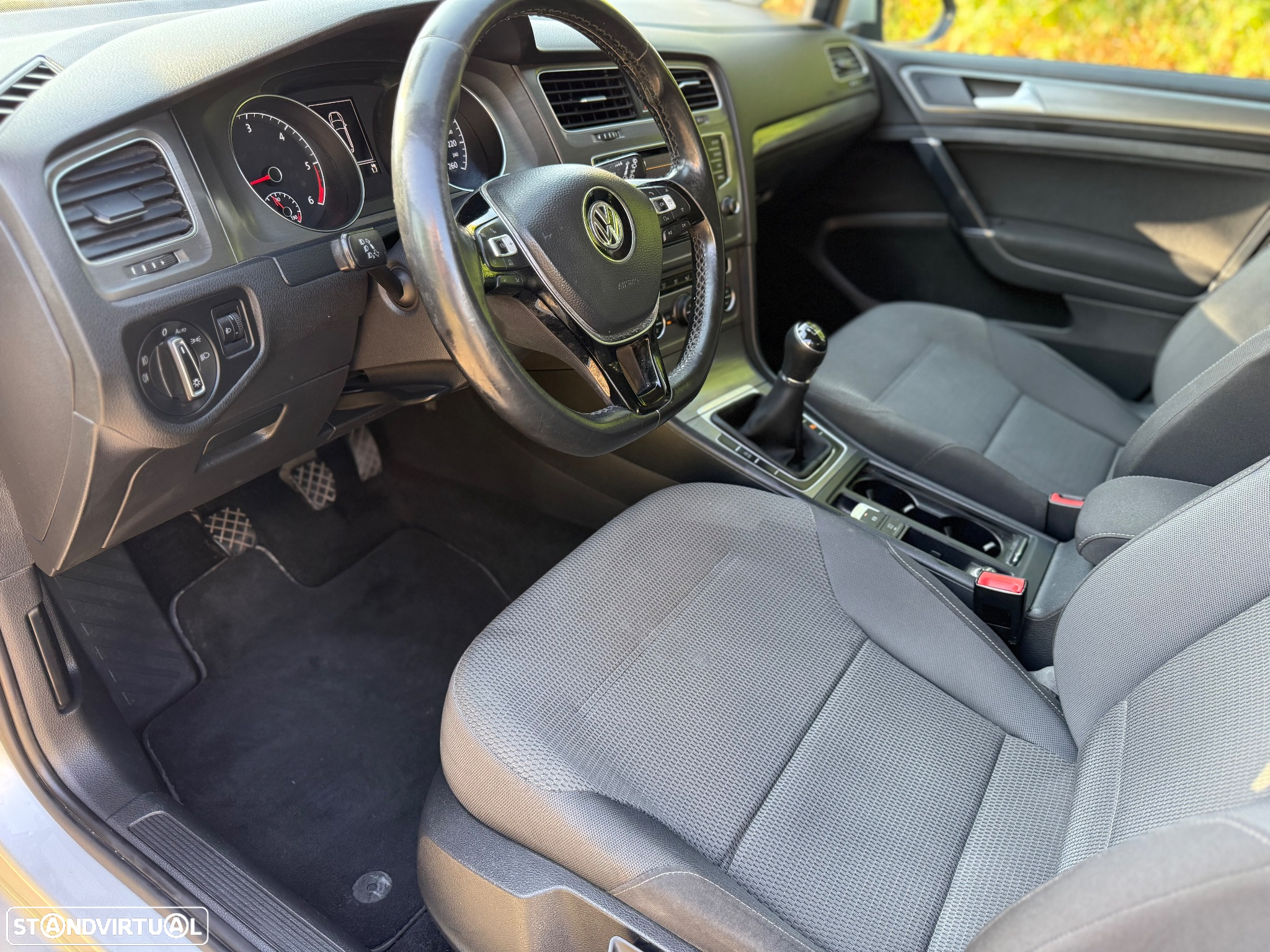 VW Golf Variant 1.6 TDi BlueMotion Confortline - 13