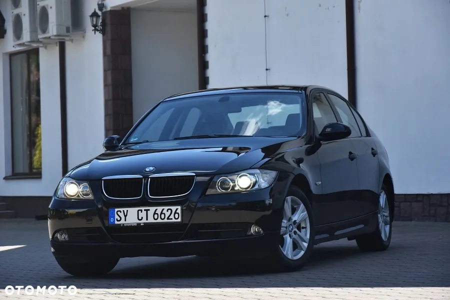 BMW Seria 3 320i - 5