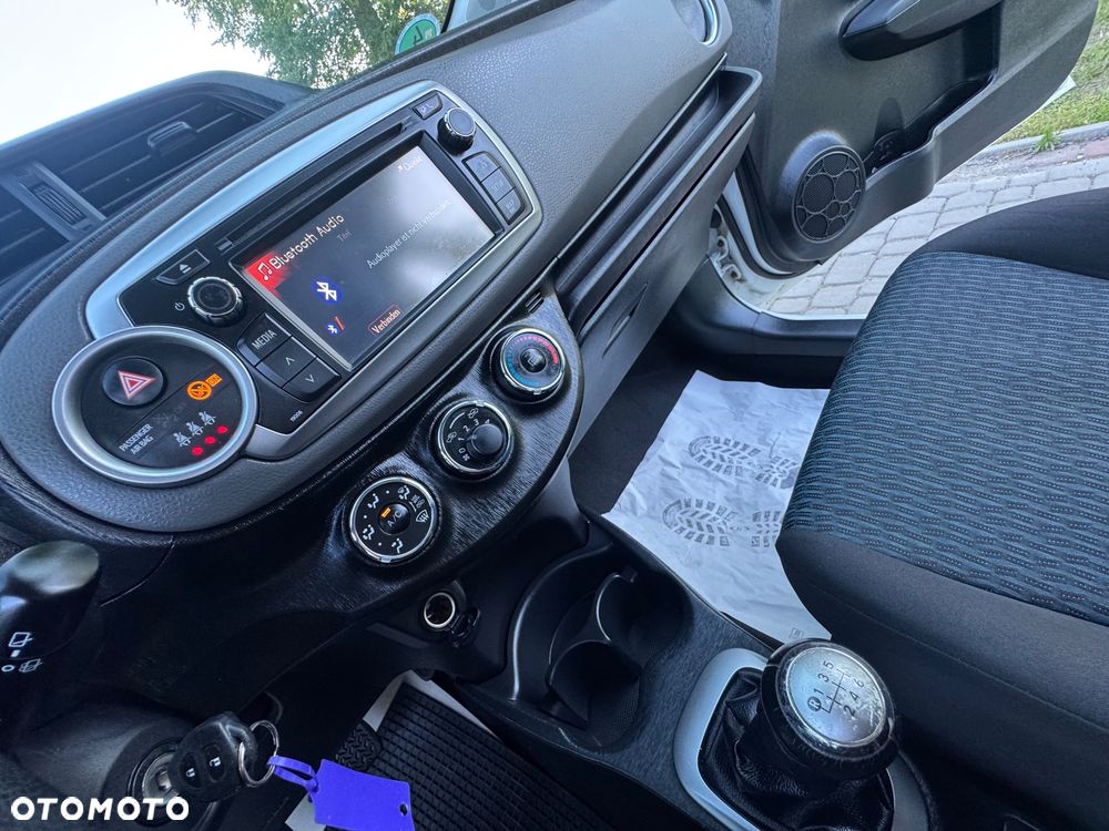 Toyota Yaris - 16