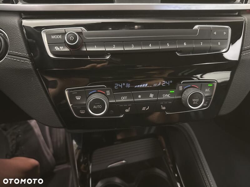 BMW X1 sDrive18i - 16