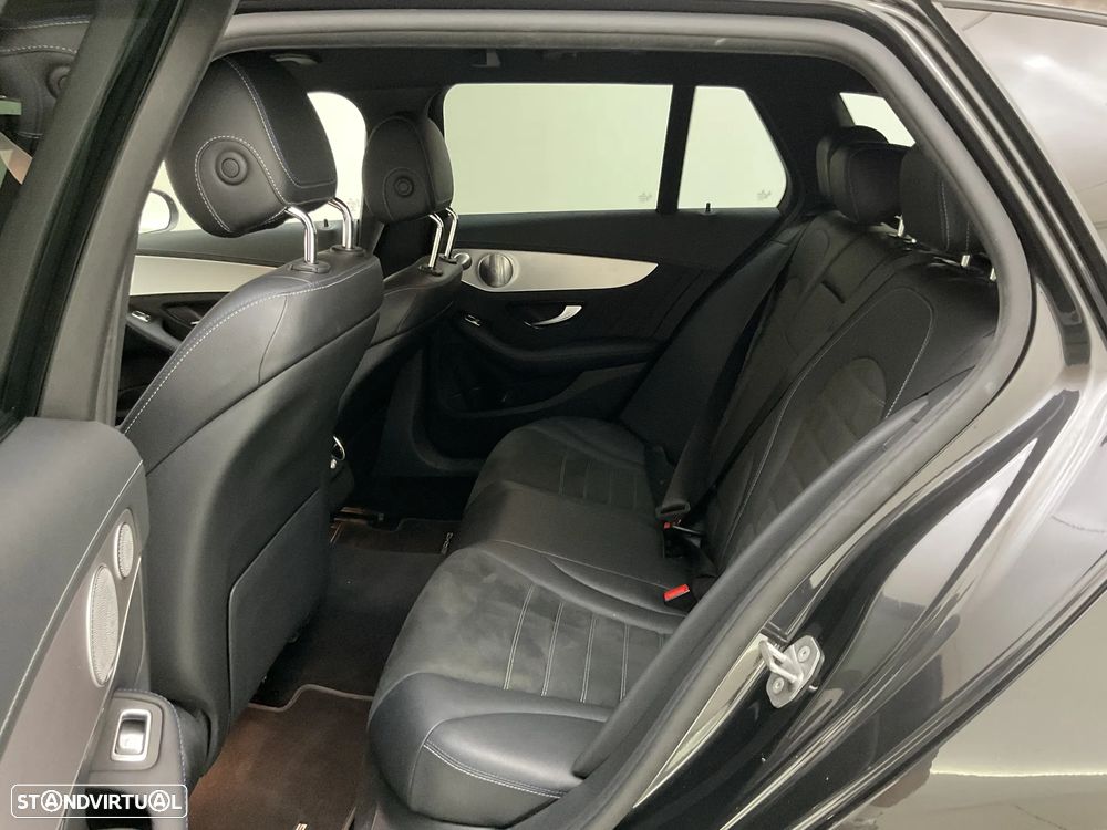 Mercedes-Benz C 300 de AMG Line - 21