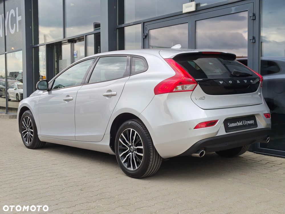 Volvo V40 D2 Drive-E Momentum - 3
