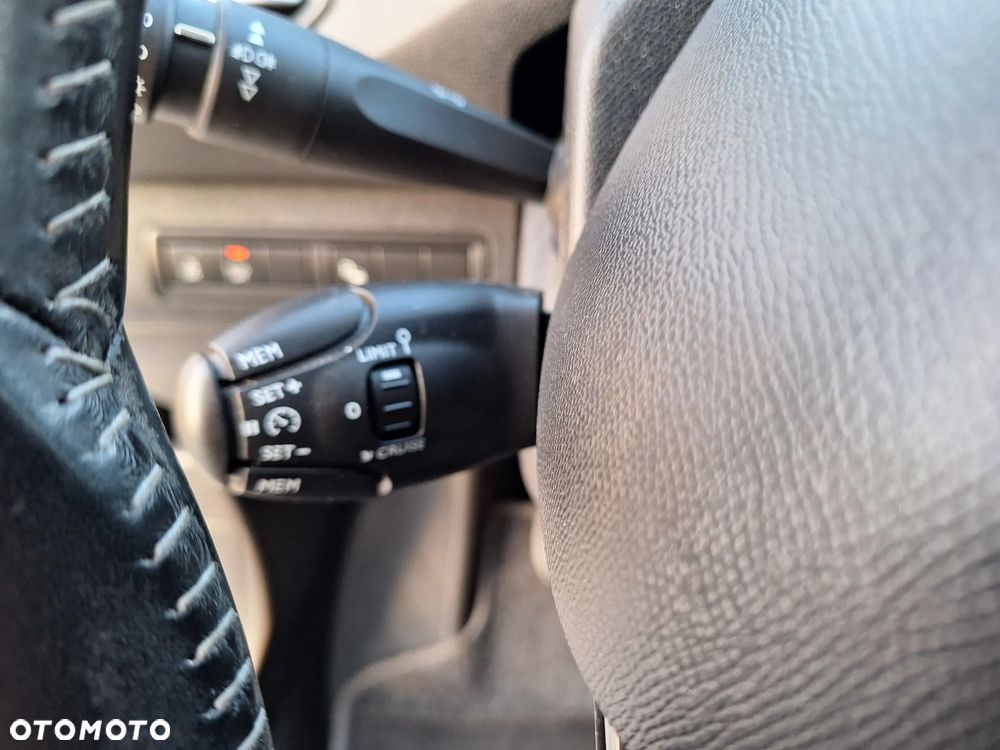 Peugeot 308 BlueHDi 150 Stop & Start Allure - 11