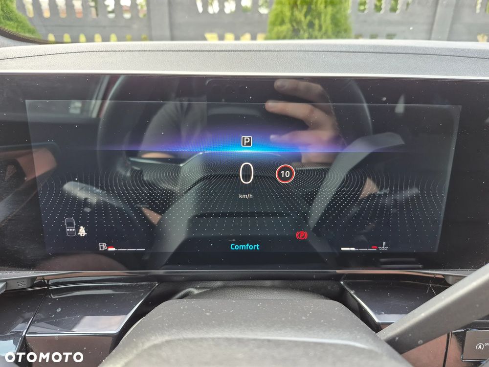 Renault Austral 1.3 TCe mHEV Iconic esprit Alpine - 24