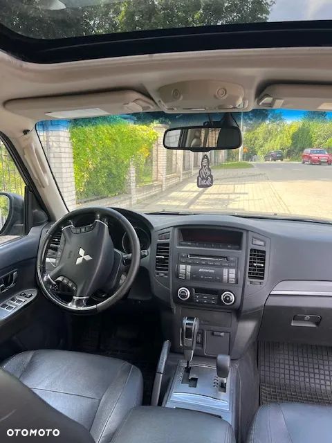Mitsubishi Pajero 3.2 DID Instyle - 9