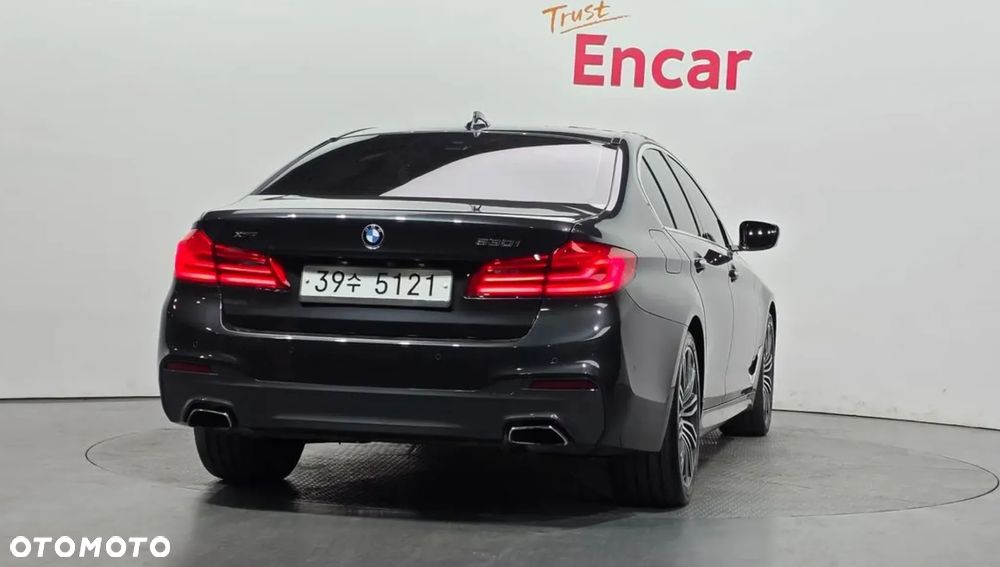 BMW Seria 5 530i xDrive M Sport Edition - 5