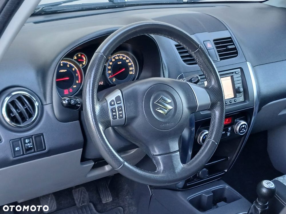 Suzuki SX4 1.6 VVT 4x4 Style - 20