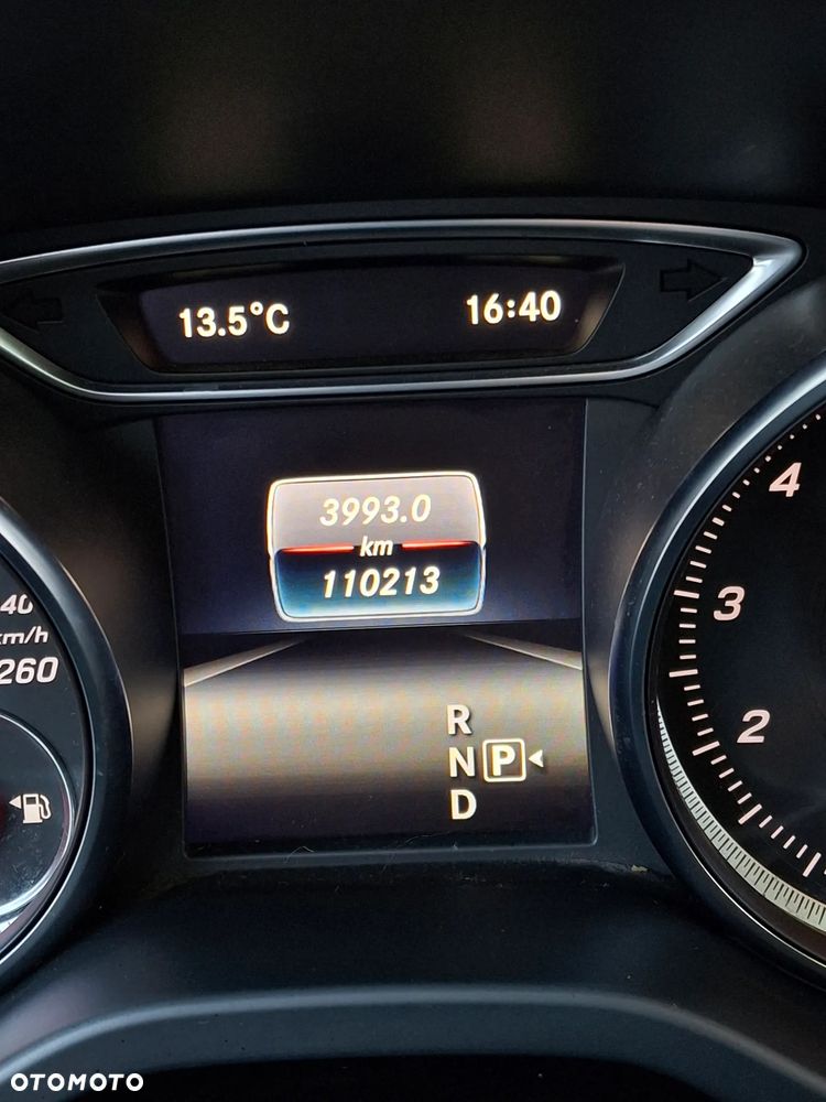 Mercedes-Benz CLA 200 7G-DCT - 17