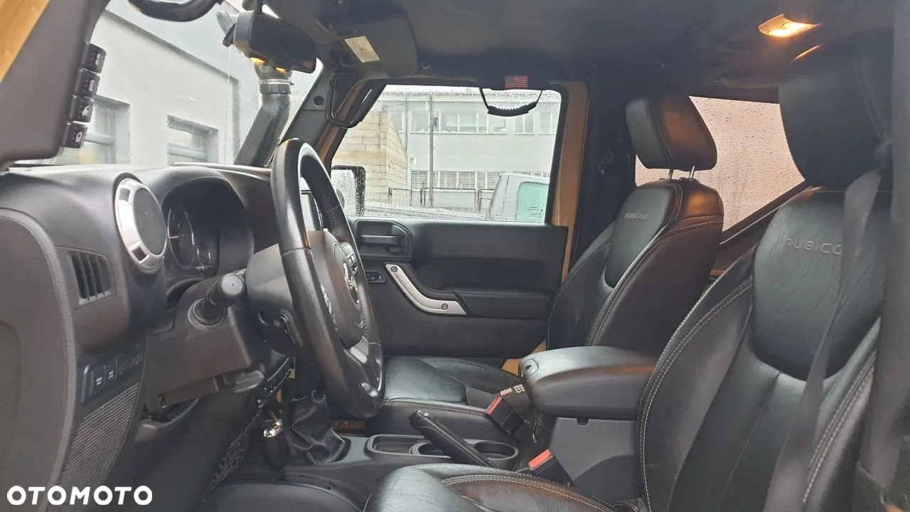 Jeep Wrangler - 12