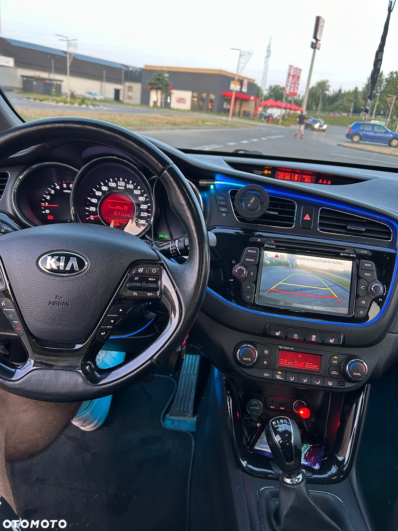 Kia Ceed - 8