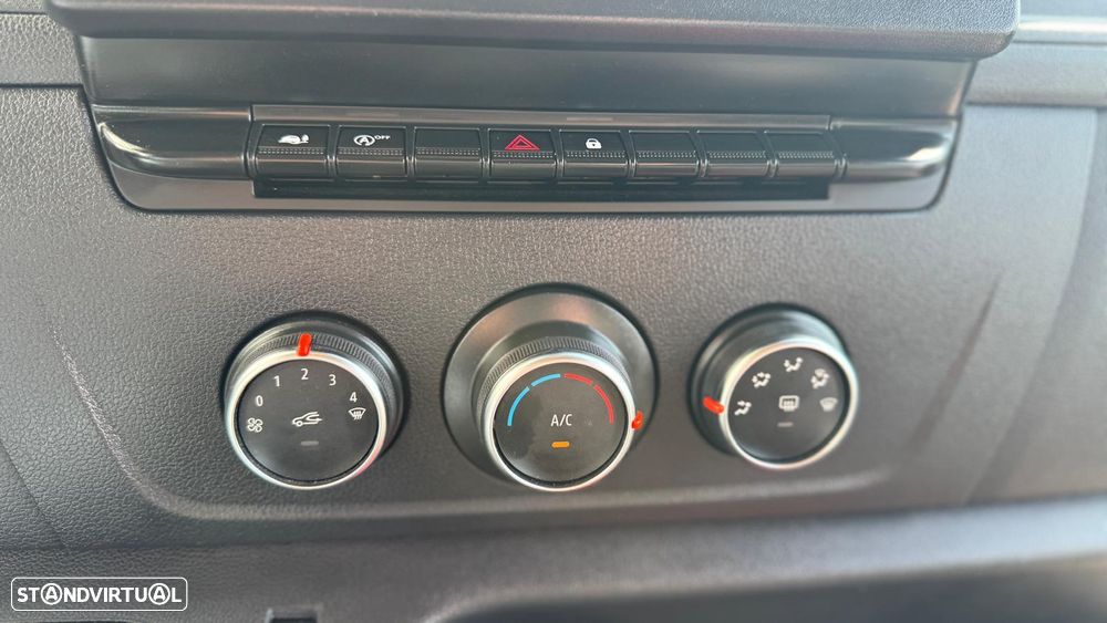 Renault Master 2.3 dCi L2 H2 Cx Automática - 9