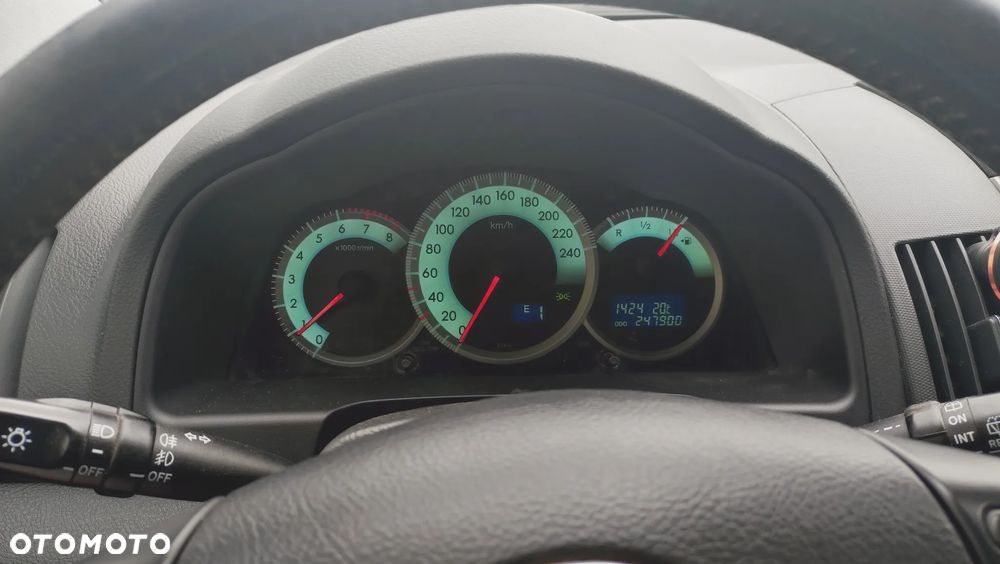 Toyota Corolla Verso 1.8 Premium + 7os MM - 12