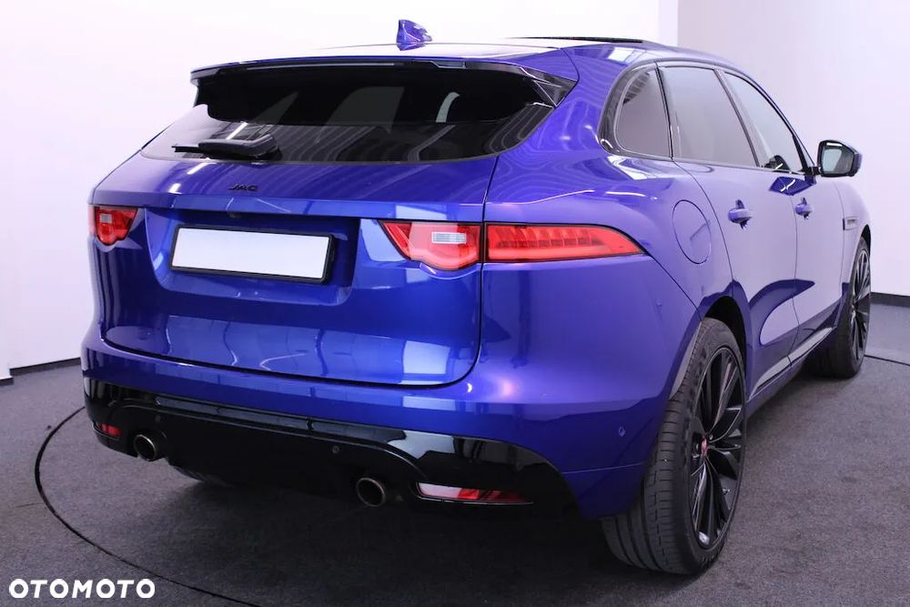 Jaguar F-Pace - 4
