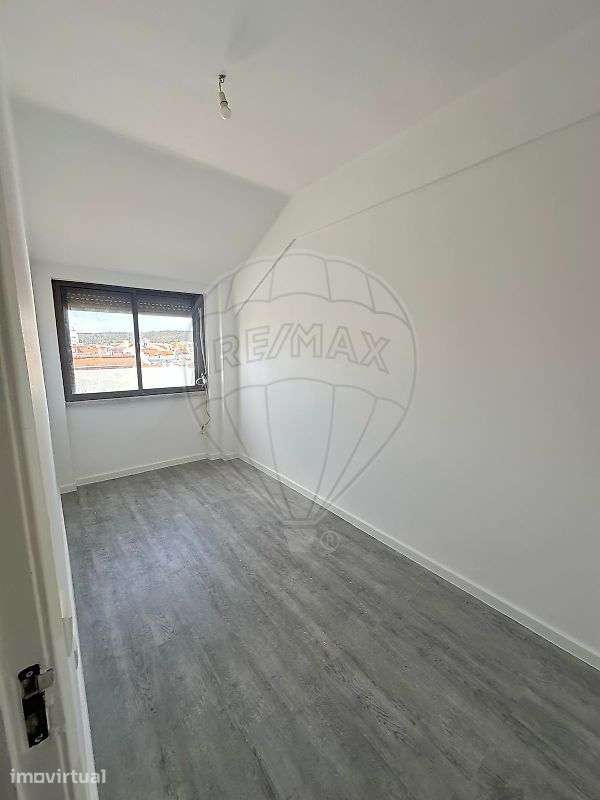 Apartamento T2 para arrendamento - Grande imagem: 4/8