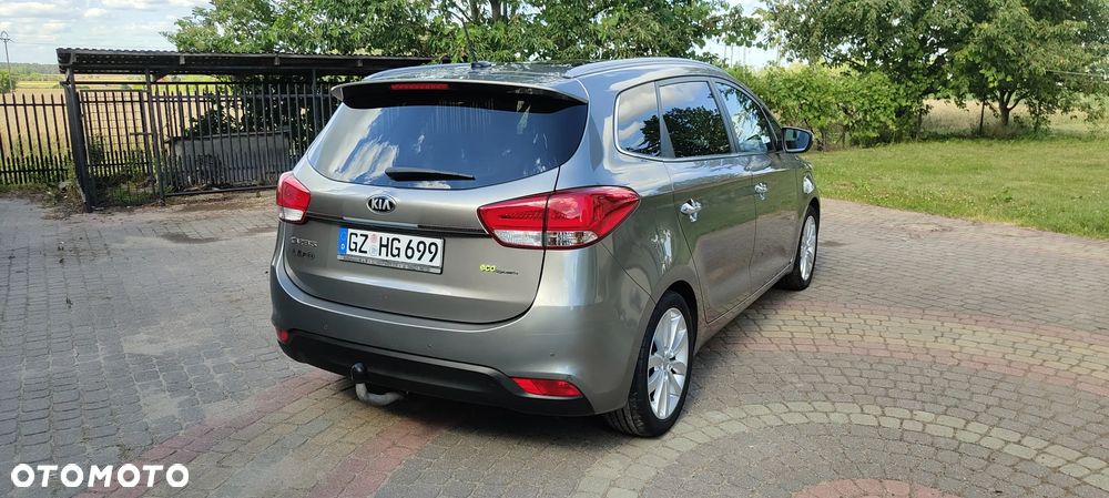 Kia Carens 1.7 CRDi XL 7os - 11
