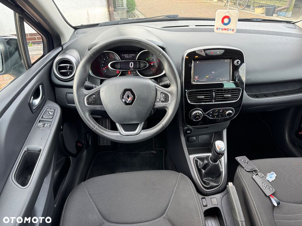 Renault Clio - 23