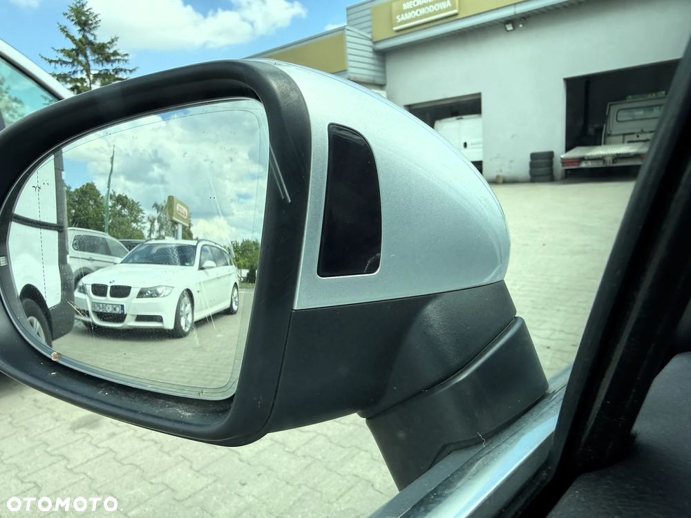 Volkswagen Passat 2.0 TDI SCR DSG Comfortline - 18