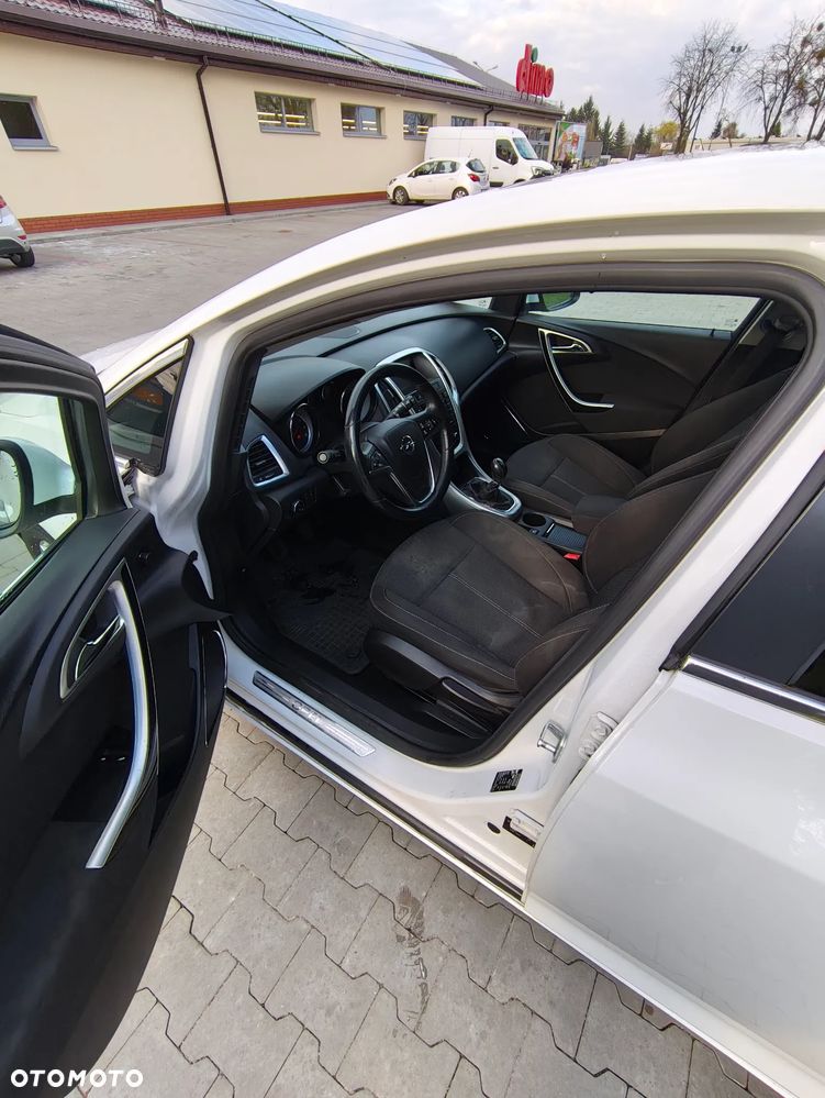 Opel Astra 1.6 T Sport - 9