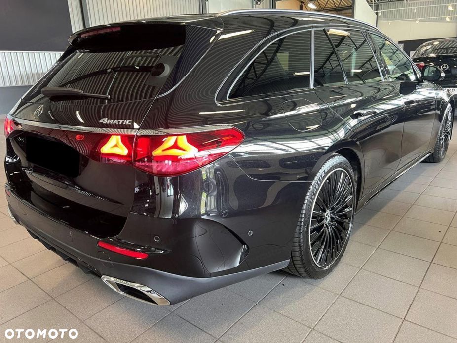 Mercedes-Benz Klasa E 220 d mHEV 4-Matic AMG 9G-Tronic - 2