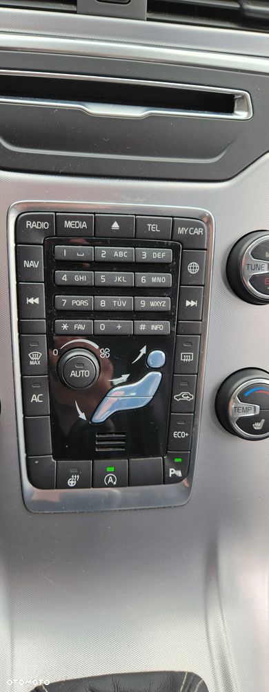 Volvo V70 D4 Geartronic Summum - 26