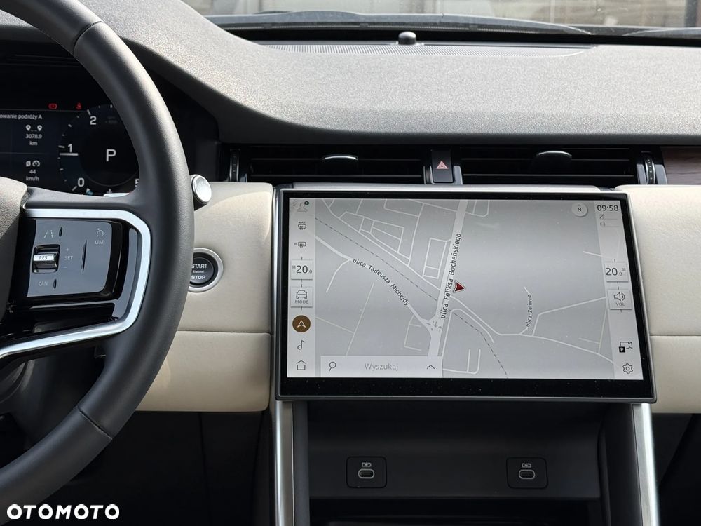 Land Rover Discovery Sport D200 - 11