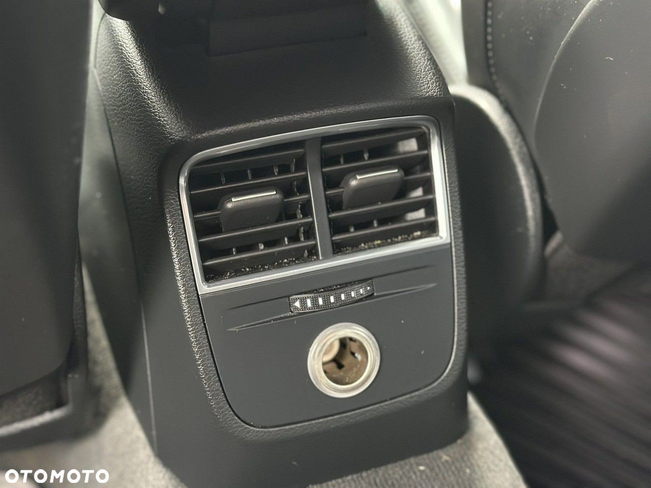 Audi A3 2.0 TDI Ambition S tronic - 28