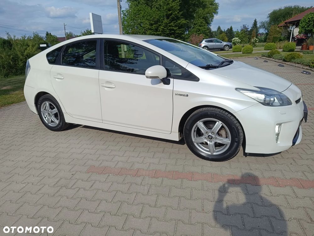 Toyota Prius 1.8 HSD Prestige - 13