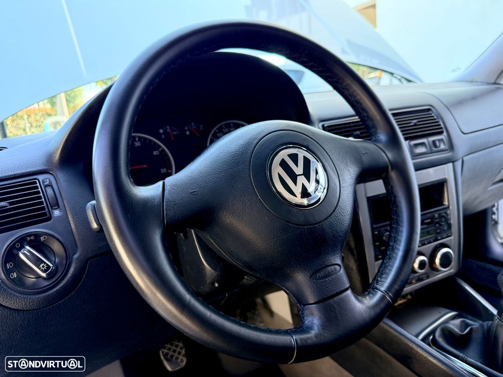 VW Golf 1.9 TDi Highline - 43