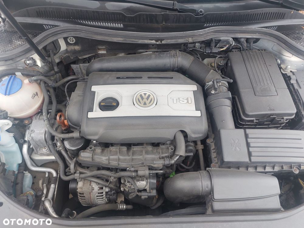 Volkswagen Passat 1.8 TSI Highline - 11