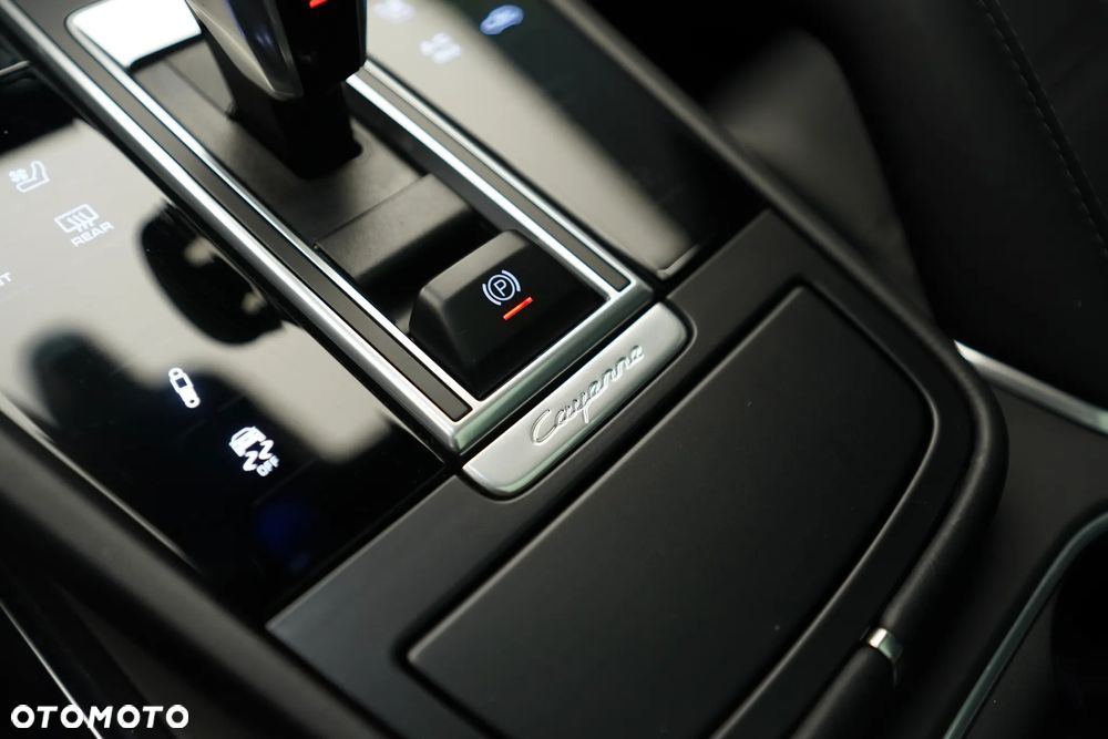 Porsche Cayenne Coupe Turbo - 28