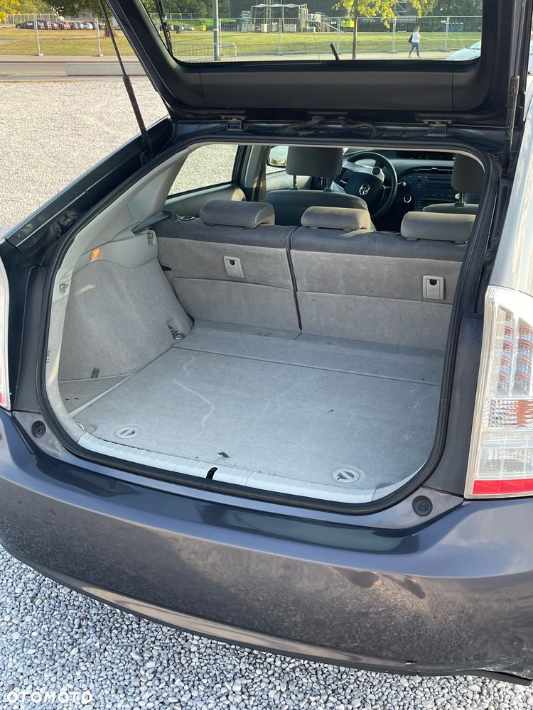 Toyota Prius (Hybrid) Comfort - 34